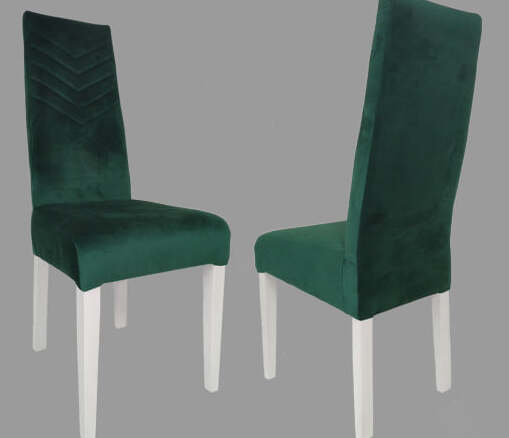 Nowoczesne krzesło drewniane tapicerowane z minimalistycznym designem i czarnymi, lakierowanymi nogami, pasujące do nowoczesnych wnętrz