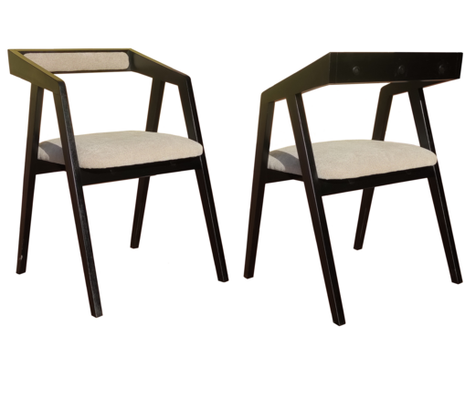 Nowoczesne krzesło drewniane tapicerowane z minimalistycznym designem i czarnymi, lakierowanymi nogami, pasujące do nowoczesnych wnętrz